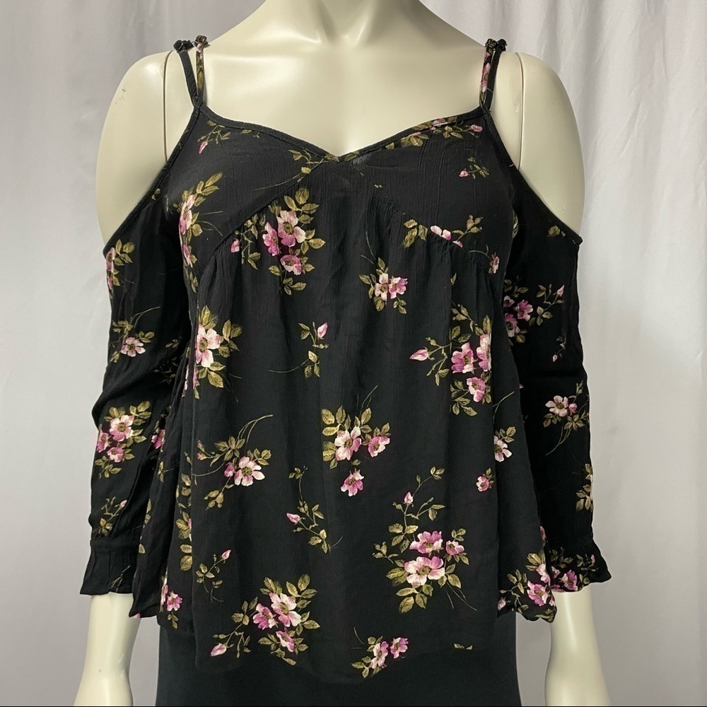 American eagle cold shoulder long sleeve floral print top size XS
